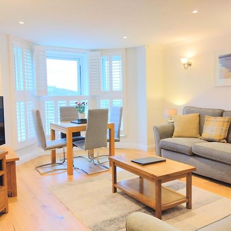 Beachcombers Apartments New Quay Buitenkant foto