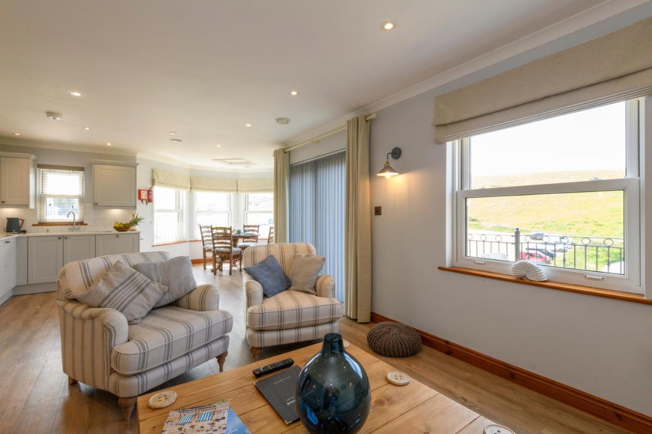 Beachcombers Apartments New Quay Buitenkant foto