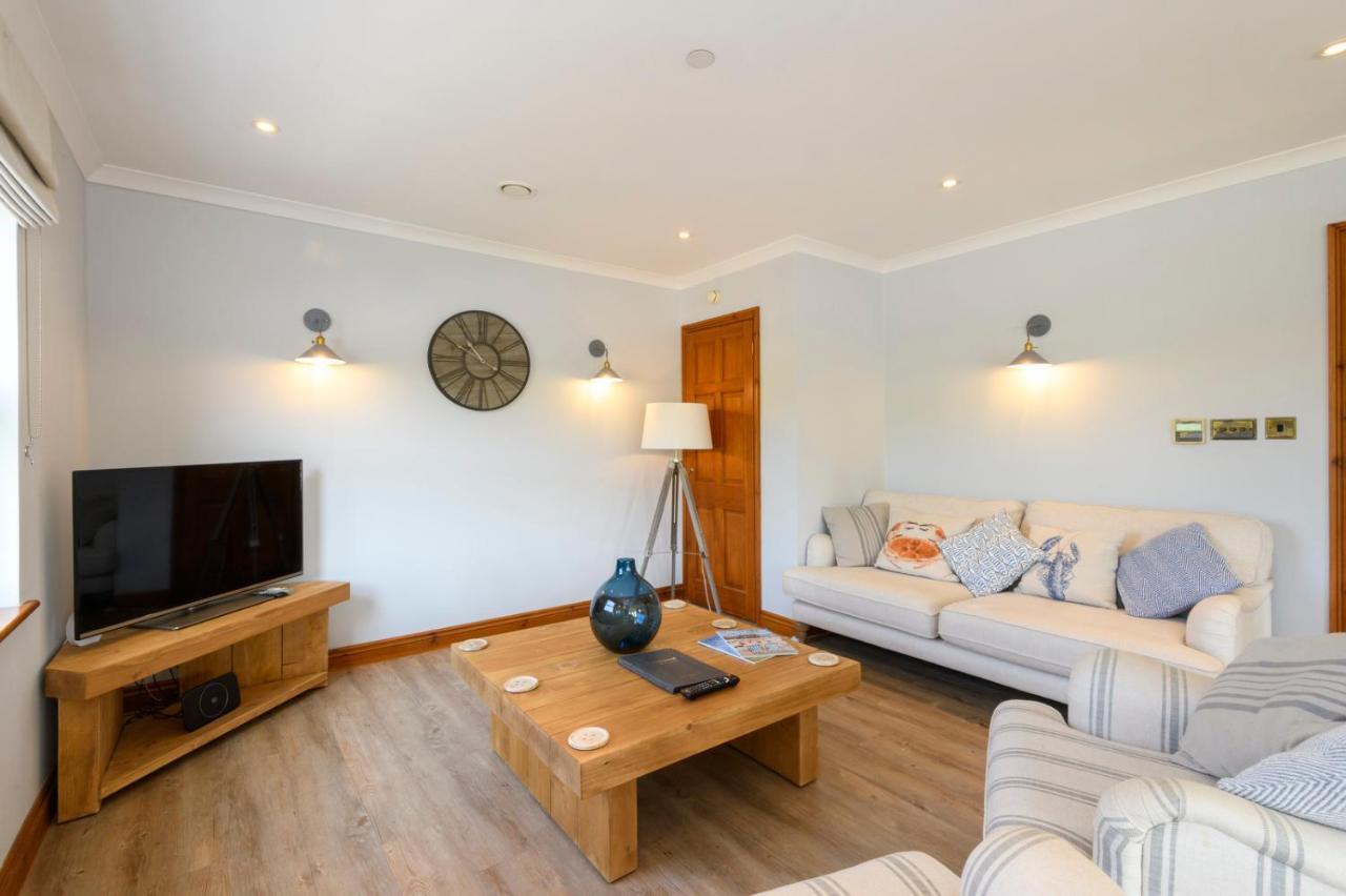 Beachcombers Apartments New Quay Buitenkant foto