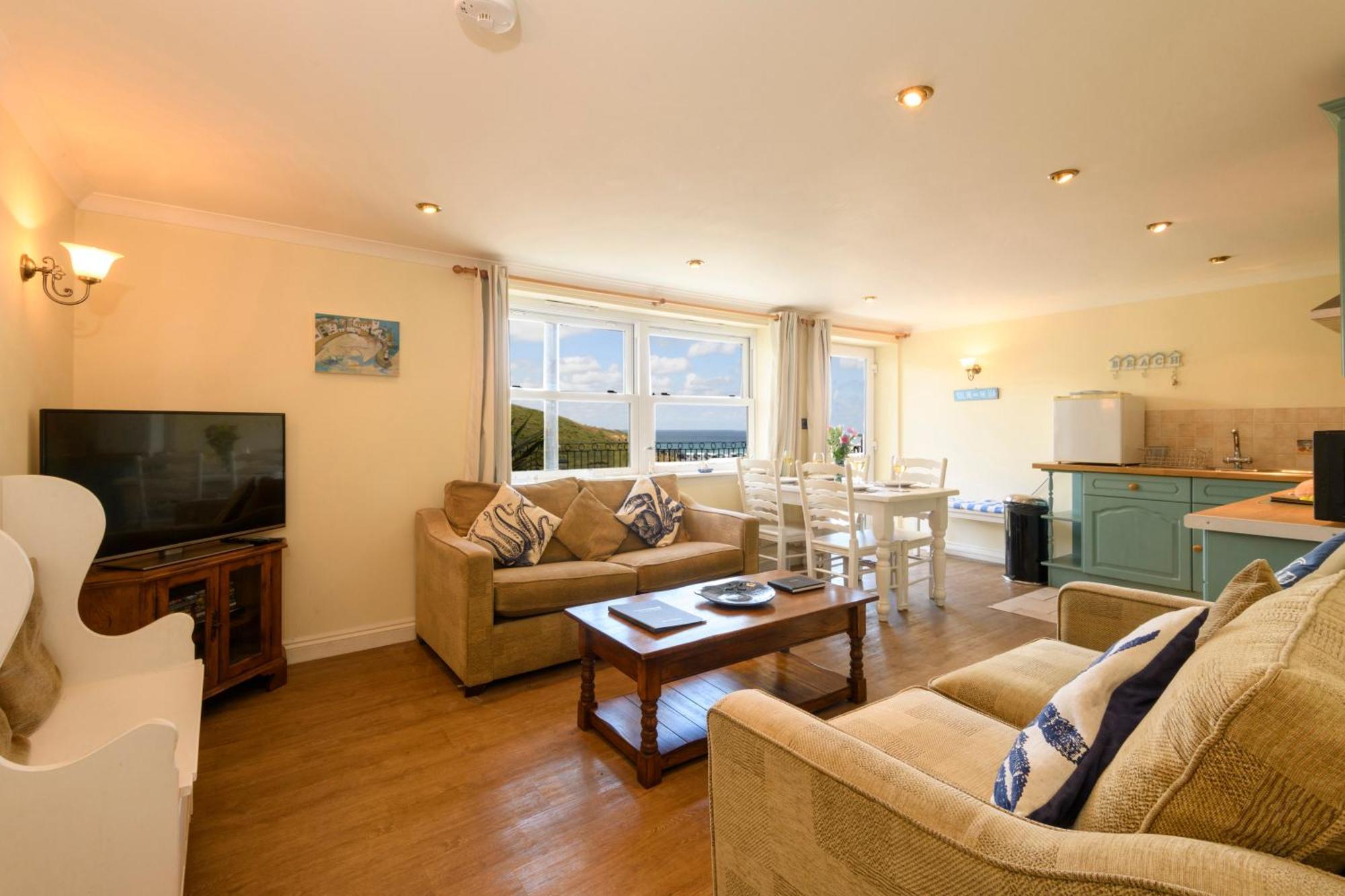 Beachcombers Apartments New Quay Buitenkant foto