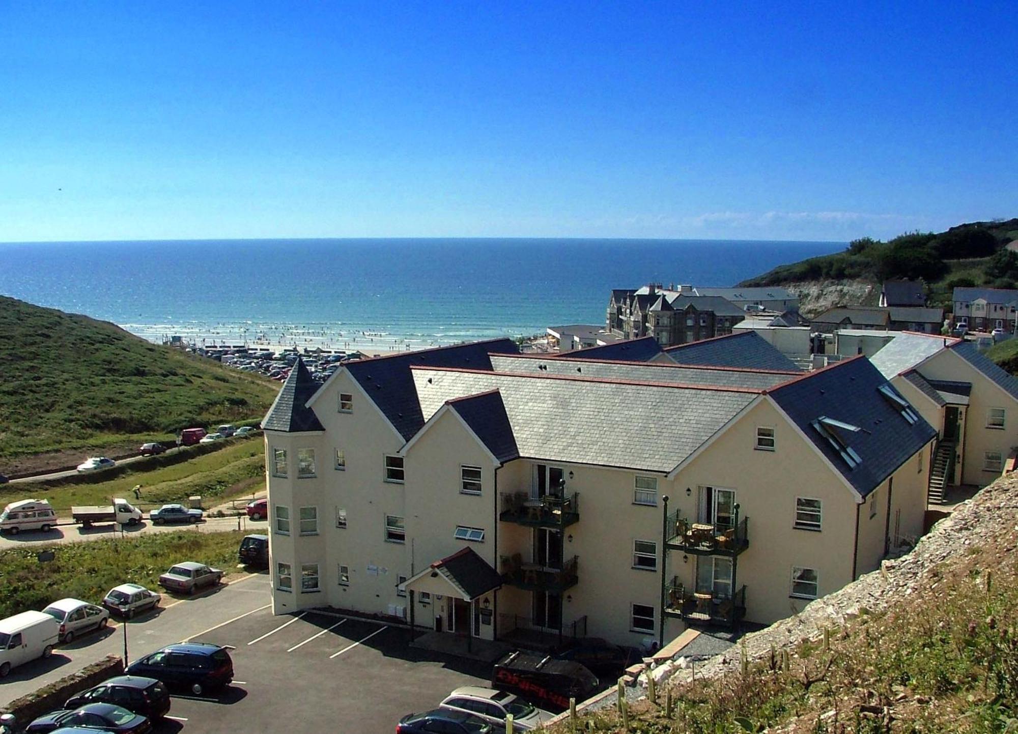 Beachcombers Apartments New Quay Buitenkant foto