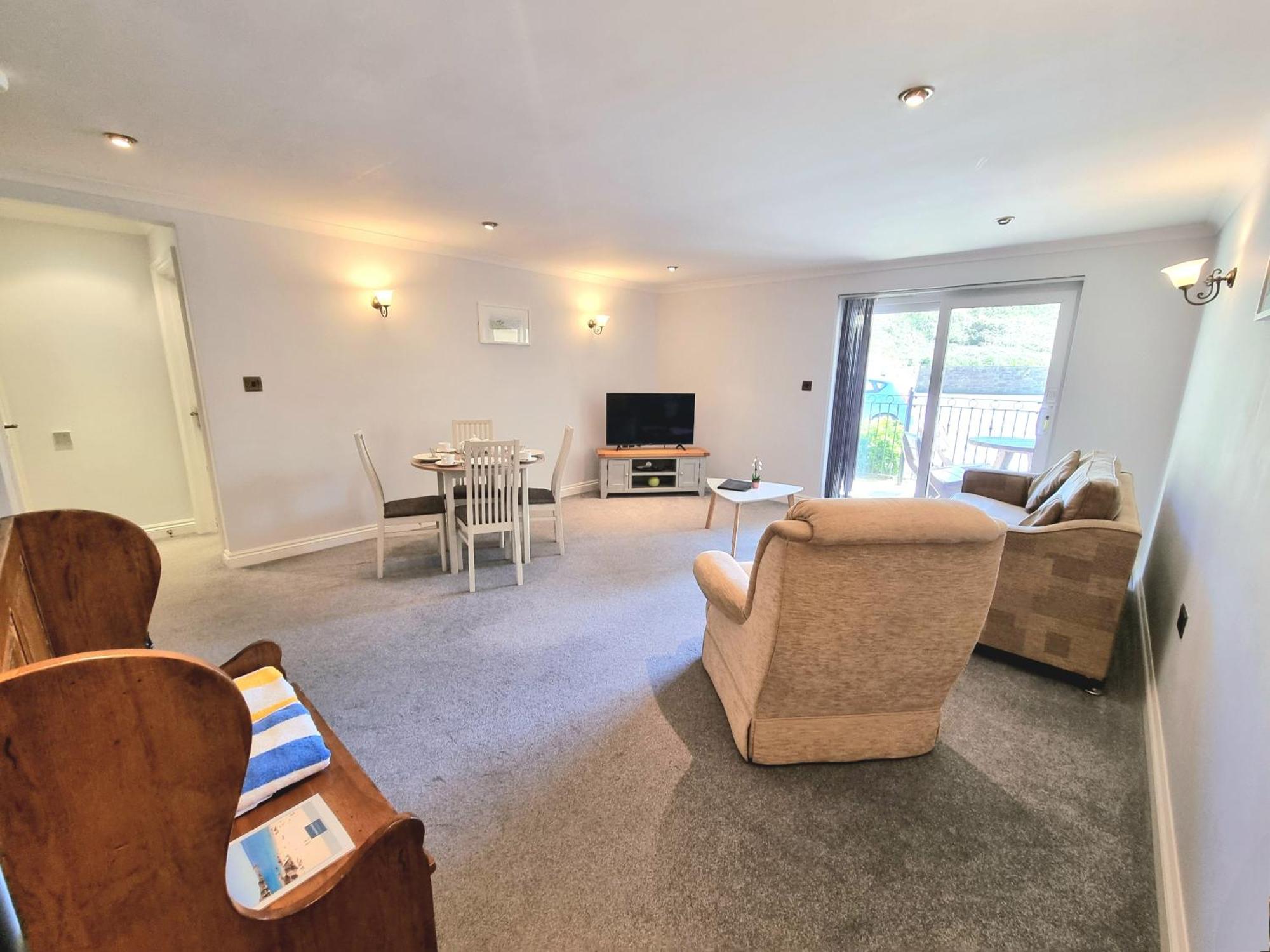 Beachcombers Apartments New Quay Buitenkant foto
